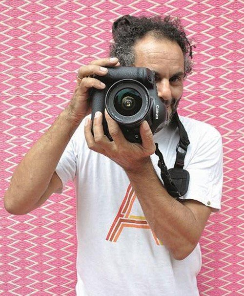 Lire la suite à propos de l’article Hassan Hajjaj, icône du multiculturalisme créateur